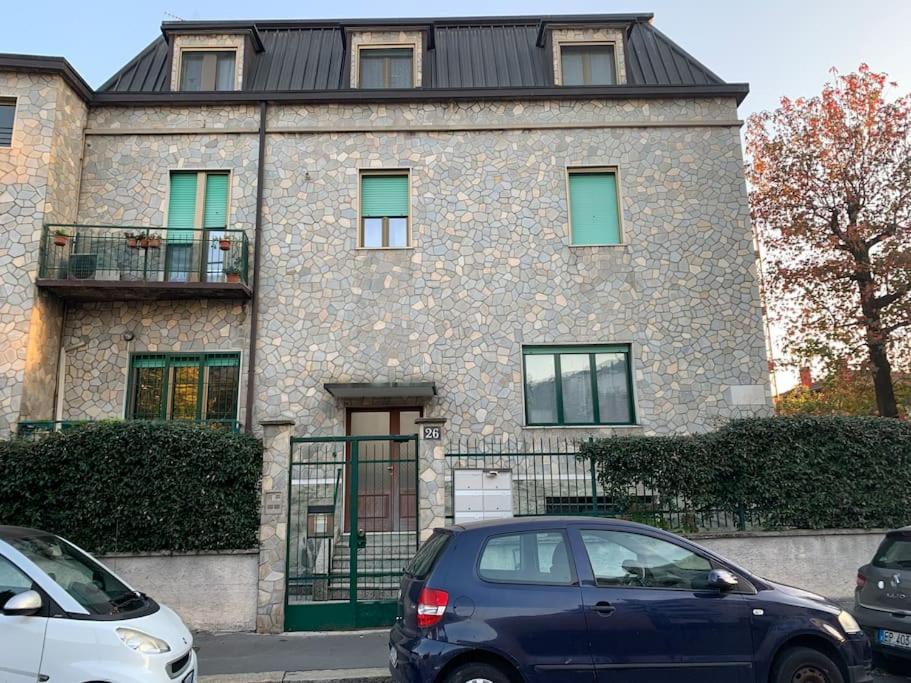 Sunny -Entire Apartment Milan Center- 24h check-in, Milano