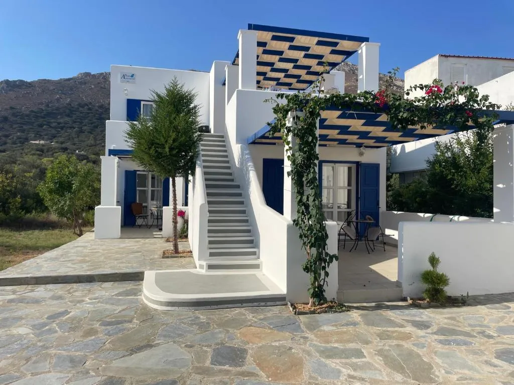 Deda Apartments, hotel in Livadia