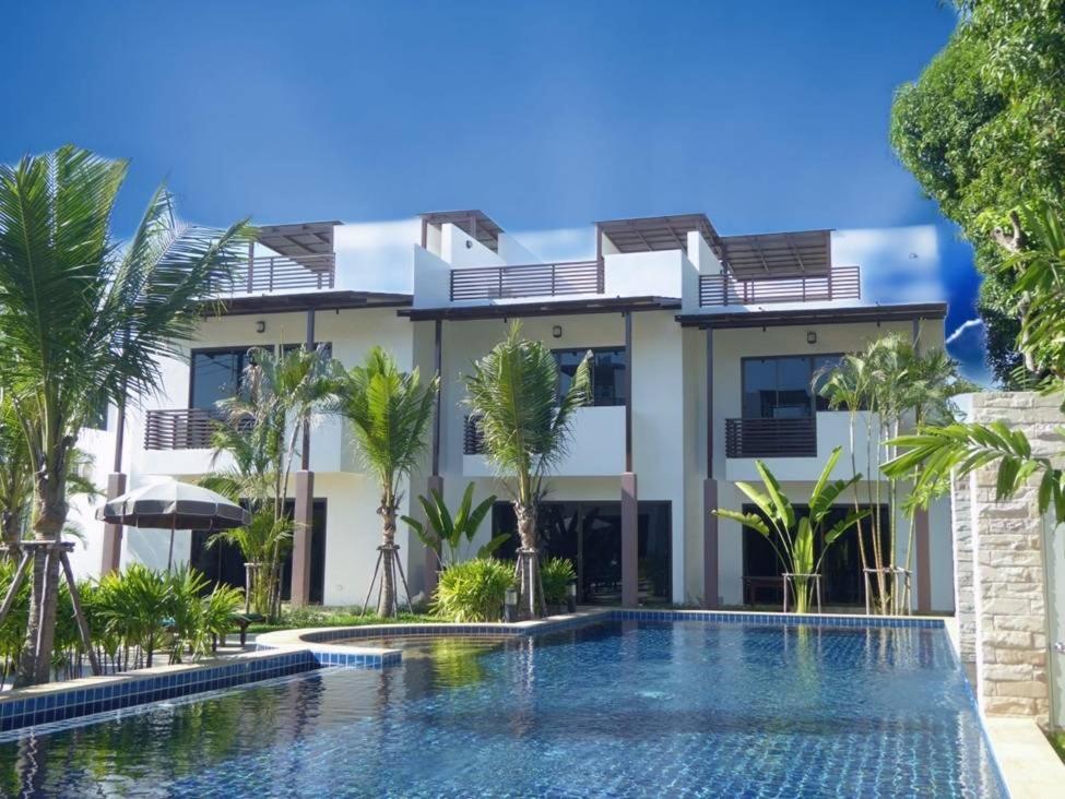 Oasis Garden and Pool Villa at VIP Chain Resort