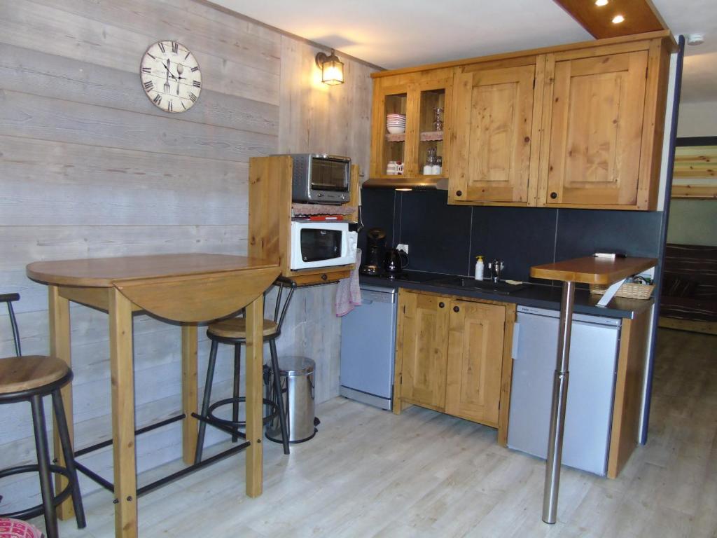 Appartement chaleureux avec balcon et parking à Châtel - FR-1-198-114 - 2