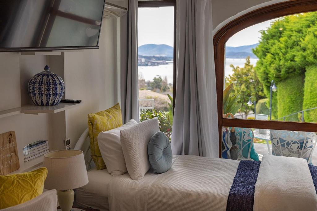 Million Dollar Views