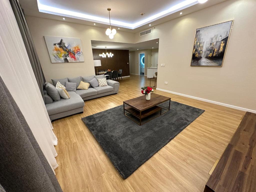 Upscale 3br in JBR next to Ritz-Carlton, Dubaj