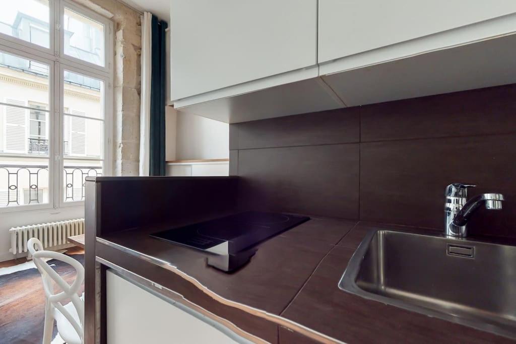 Chez Gustave: CLIM Calm,Saint Paul Marais, 2Guests - 5