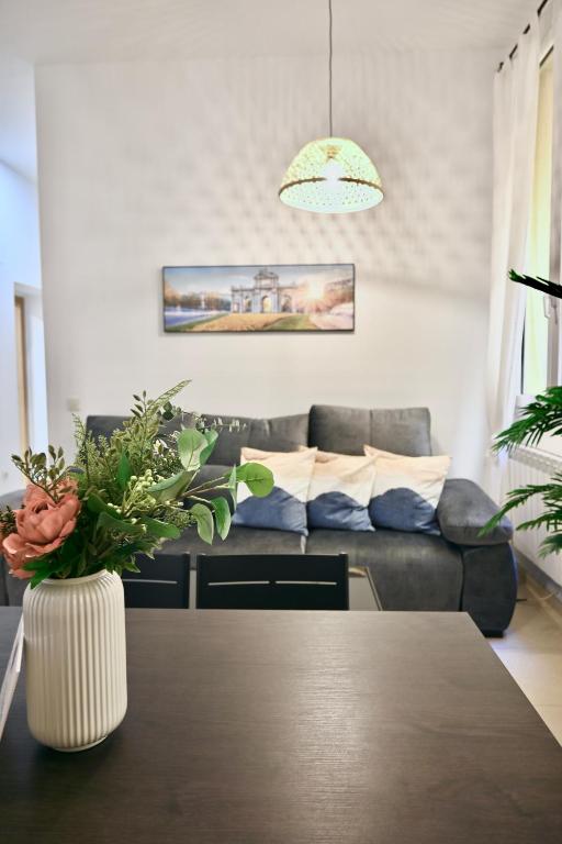 For You Rentals Céntrico apartamento TEMPORAL en la Calle Infanta DIN131A - 2