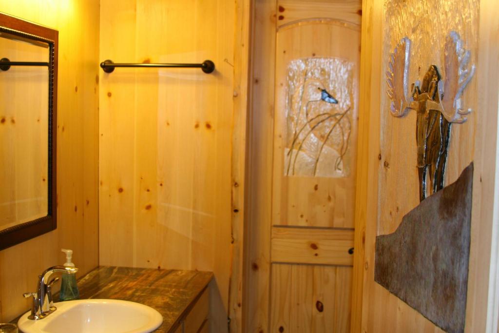 Anchor Point Captain Cook Lodge photo
