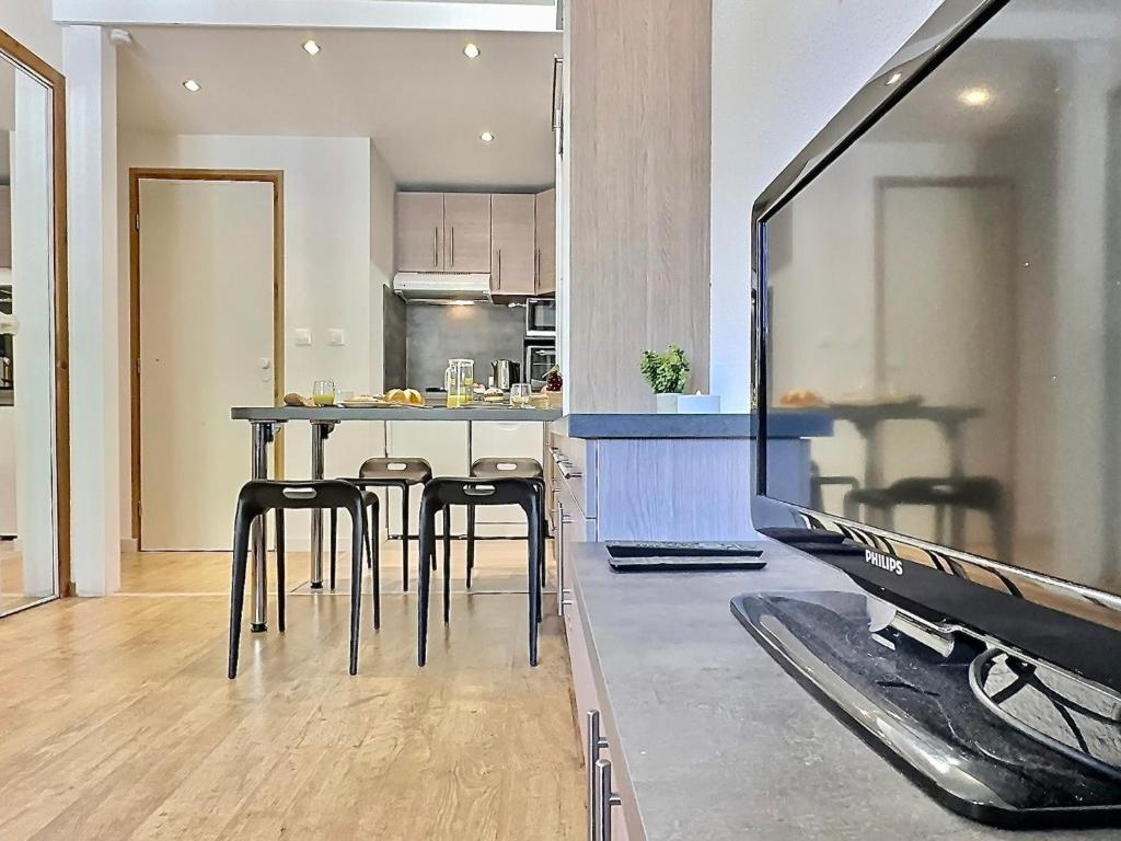 Studio cabine rénové Val d'Isère, 4 pers, proche centre et pistes, avec balcon et WIFI - FR-1-411-690 - 3