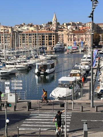 T4 Marseille Vue imprenable sur Vieux Port - 4