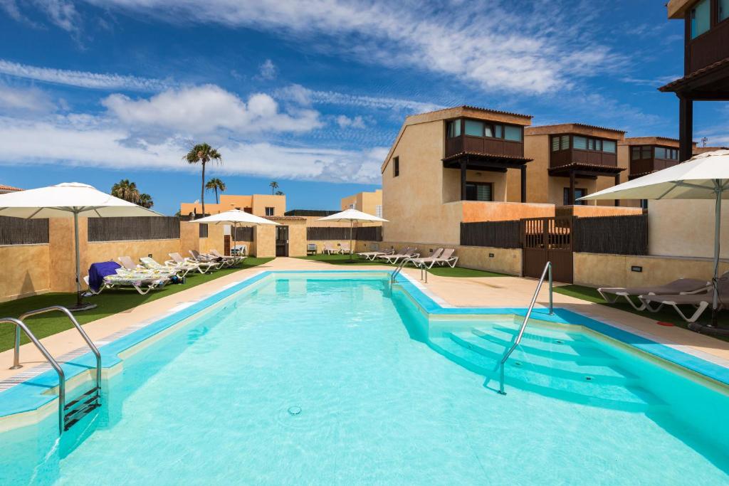 Sunset Beach 4 Bedroom Villa 200m to Beach+Fast WIFI - 1