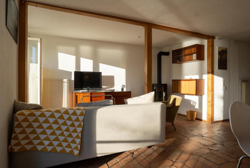 Ferienwohnung Idylle am See - idyllisch auf der Insel mit Balkon und Seesicht und direkter Seelage - 4