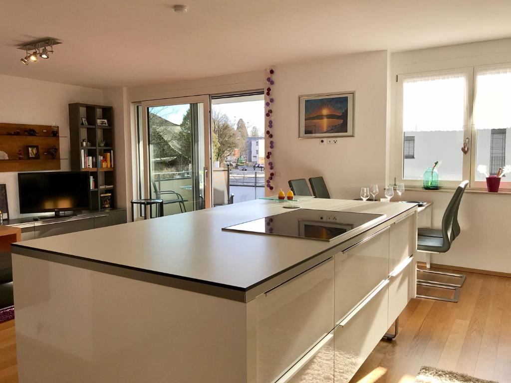 Ferienwohnung Central 1st floor - hochwertige Wohnung mit Balkon und Aufzug - 3