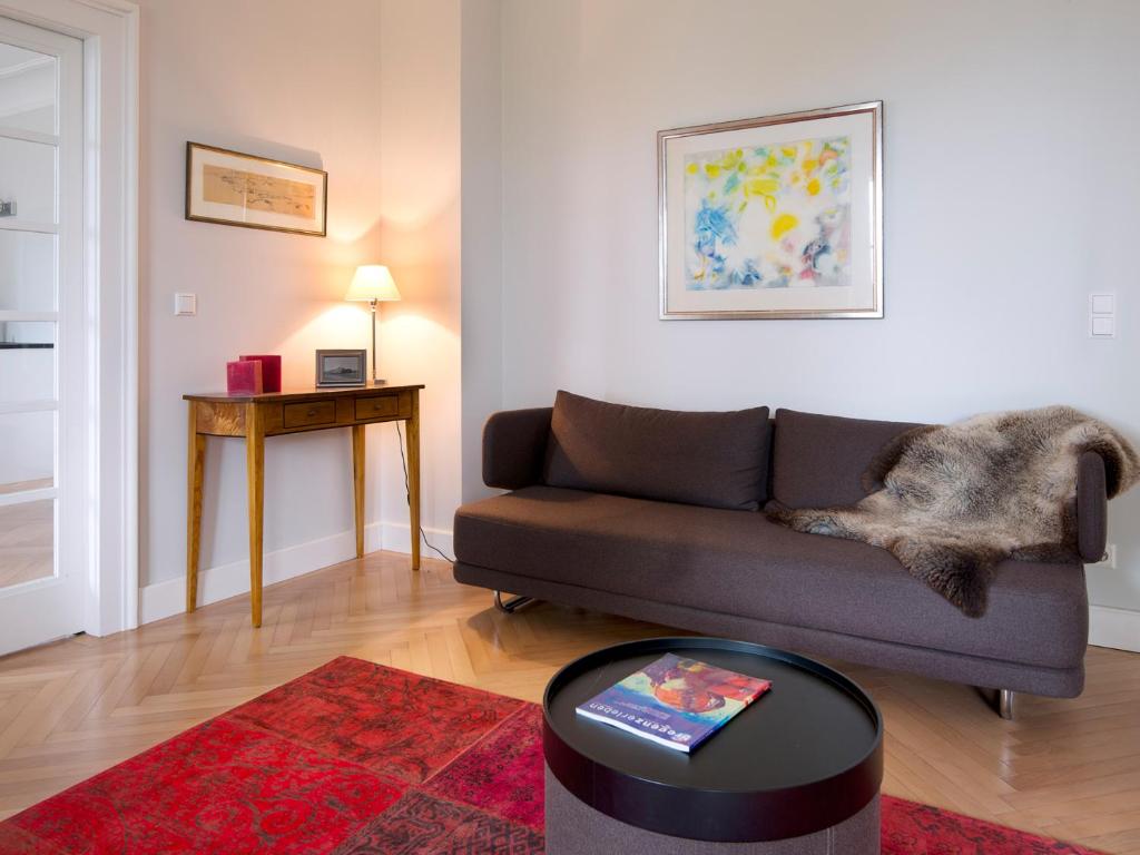 Ferienwohnung Villa Hoyerberg See - besondere Villen-Wohnung mit Garten und Ausblick - 3