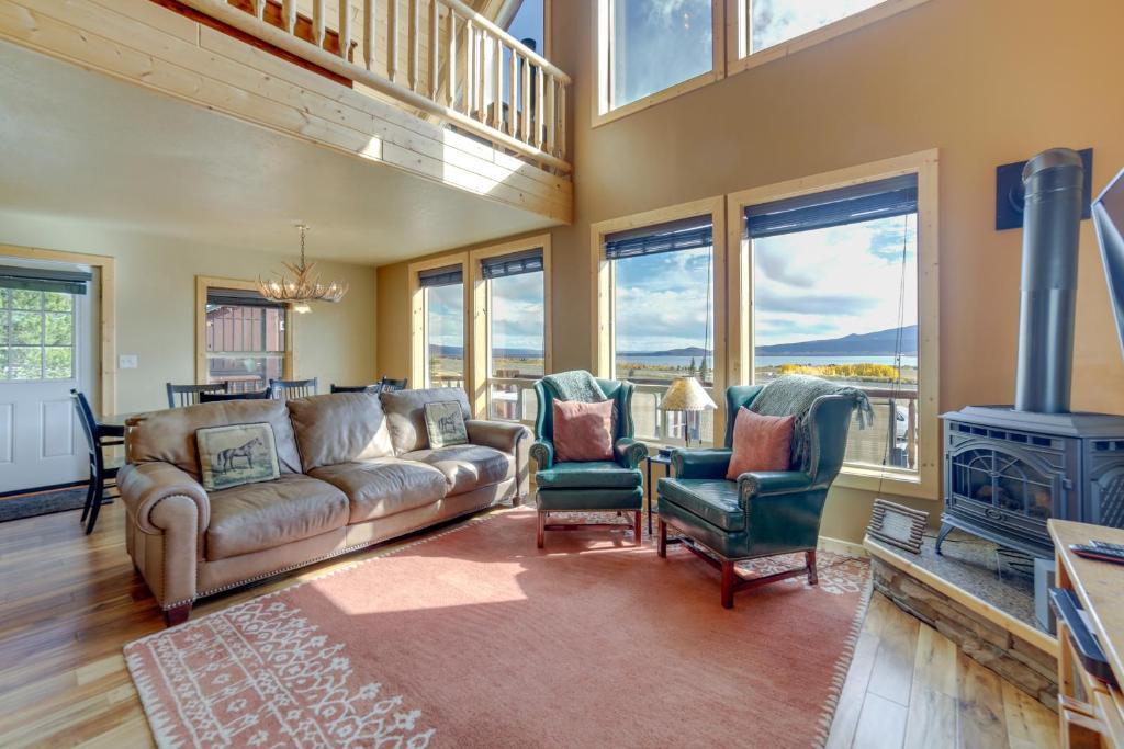 Custom Log Cabin with Views - 20 Mi to Yellowstone!, Island Park