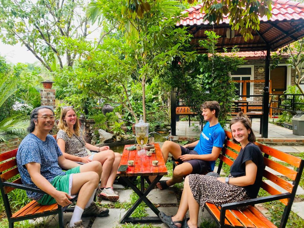 Tam Coc Little river Bungalow