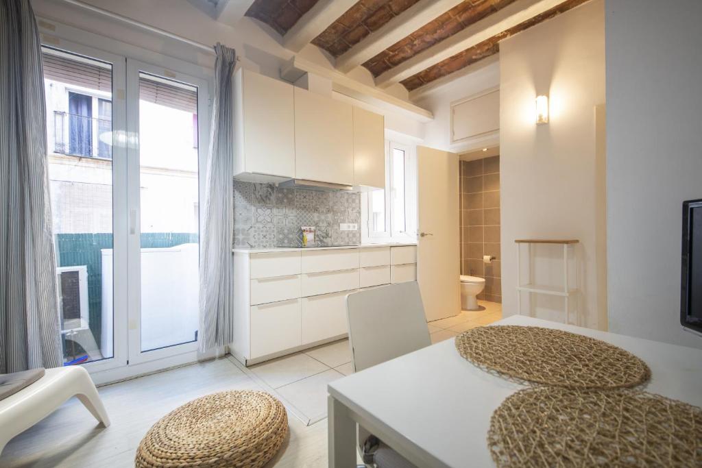 Catalunya Casas Lovely apartment central Barcelona 100m to beach! - 3