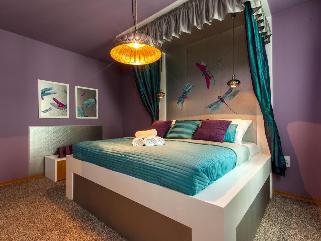 Lovely Prague Apartments - Truhlarska — Hotel in Prague