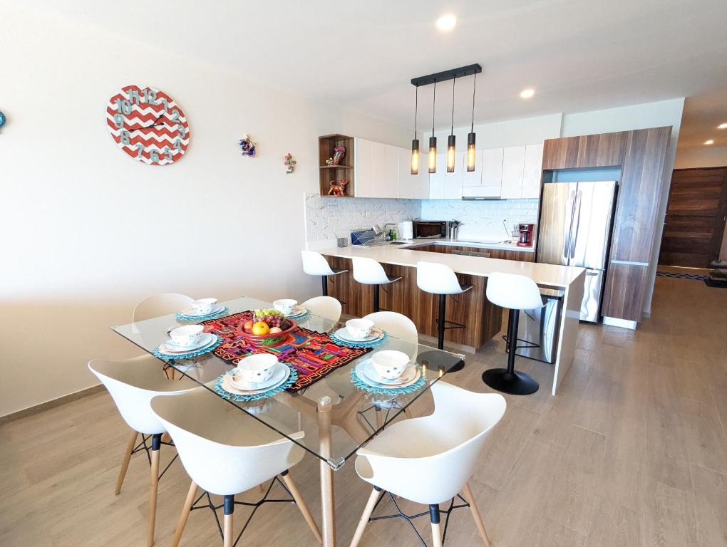 OceanDreams 3BR 2BA - New Condo - Fantastic Views - 2