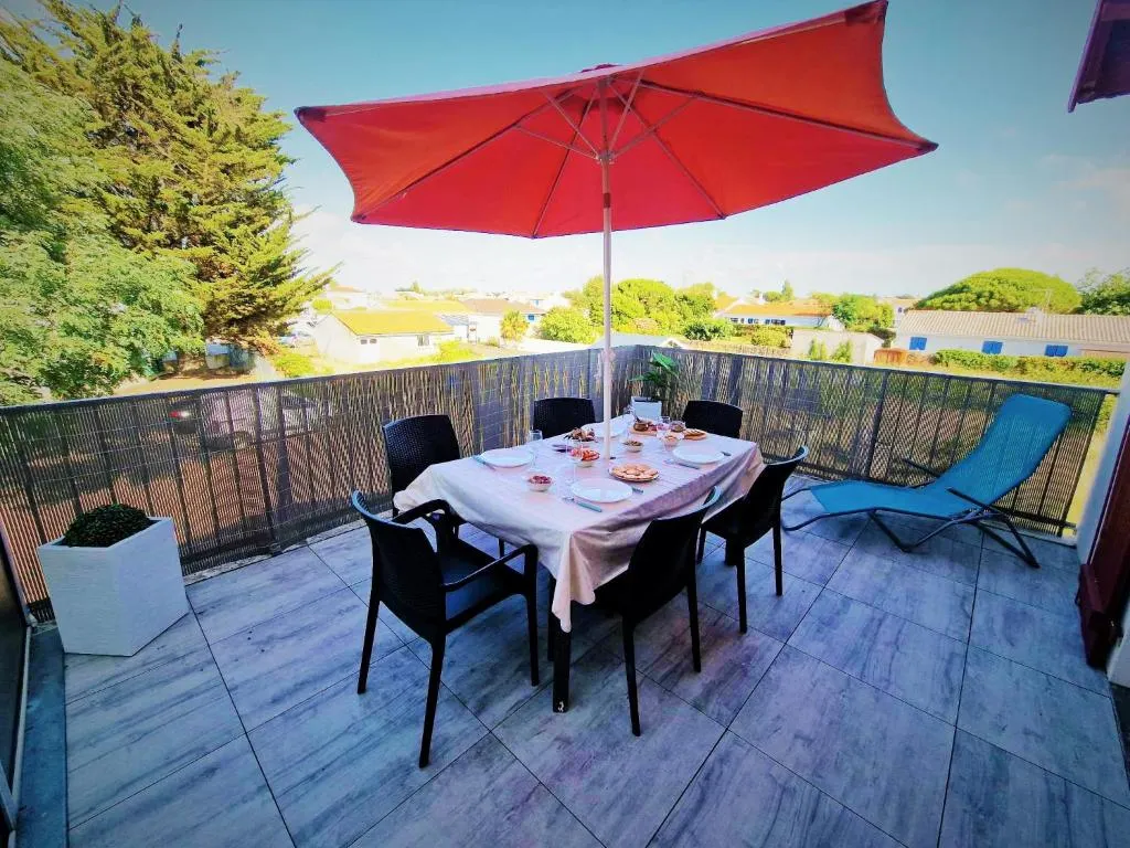 Charmant duplex à 500 m de la plage，位于巴尔巴特尔的酒店