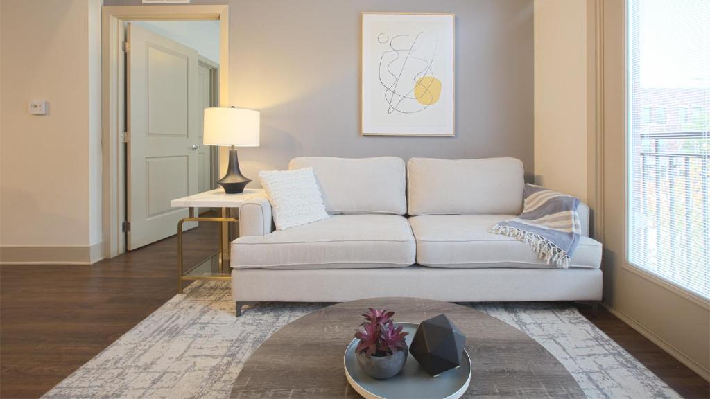 Modern Apartment in Prime Location ID2613X64