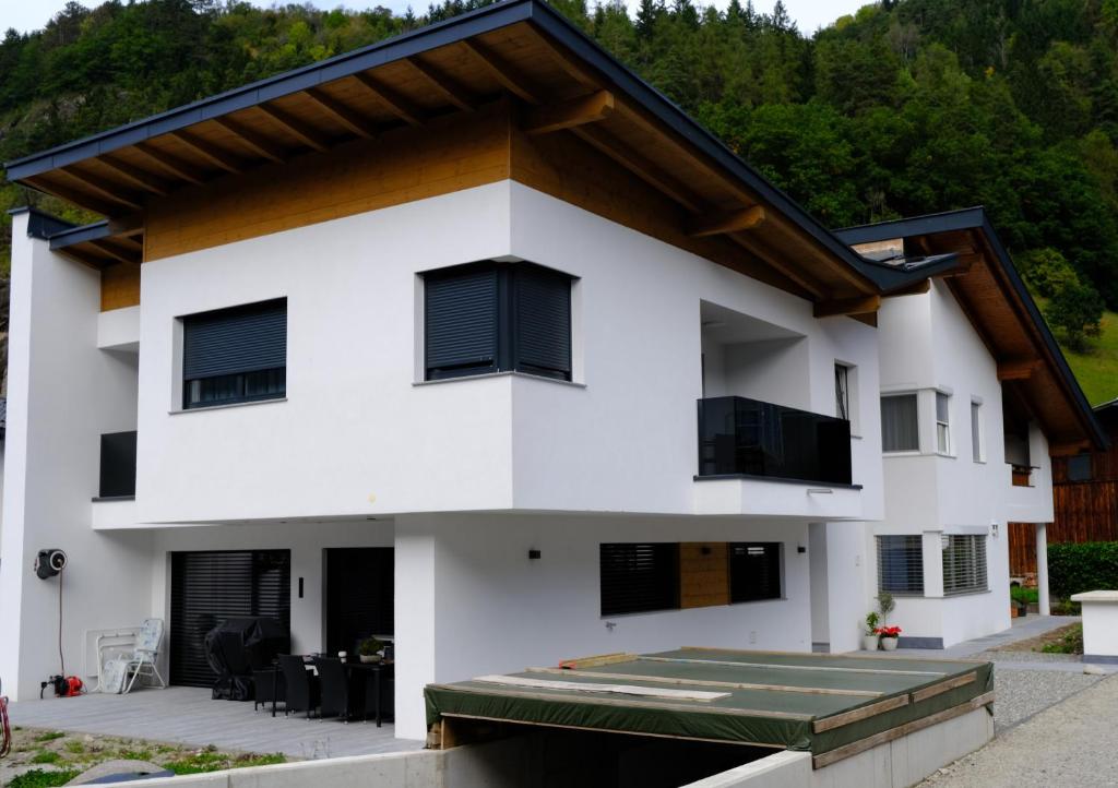 Apart Christoph, Oetz