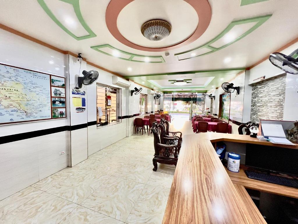Manh Vuong Hotel CatBa