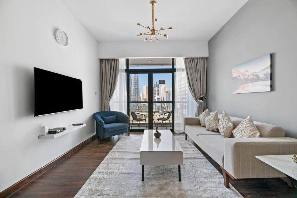 StoneTree - Chic & Modern 1BR, Dubaï