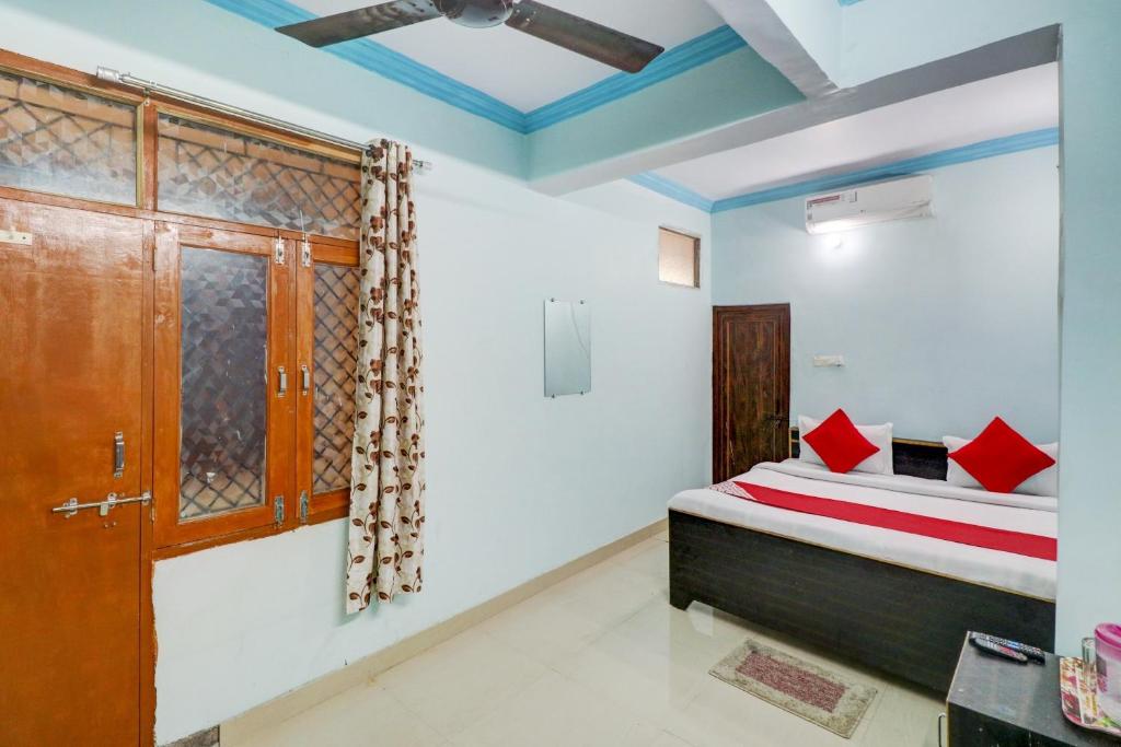 Guestroom, OYO 84006 Hotel Shiv Kripa in Kanpur