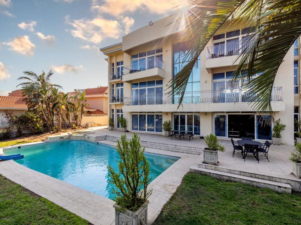 Self-Catering at Ocean Breeze, Durban