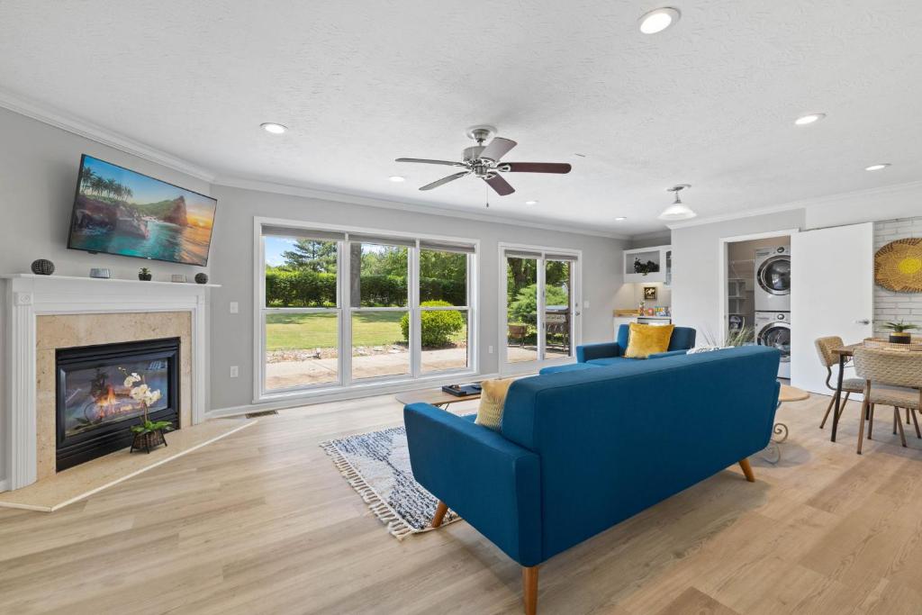 Work-friendly & near downtown, Jeffersonville