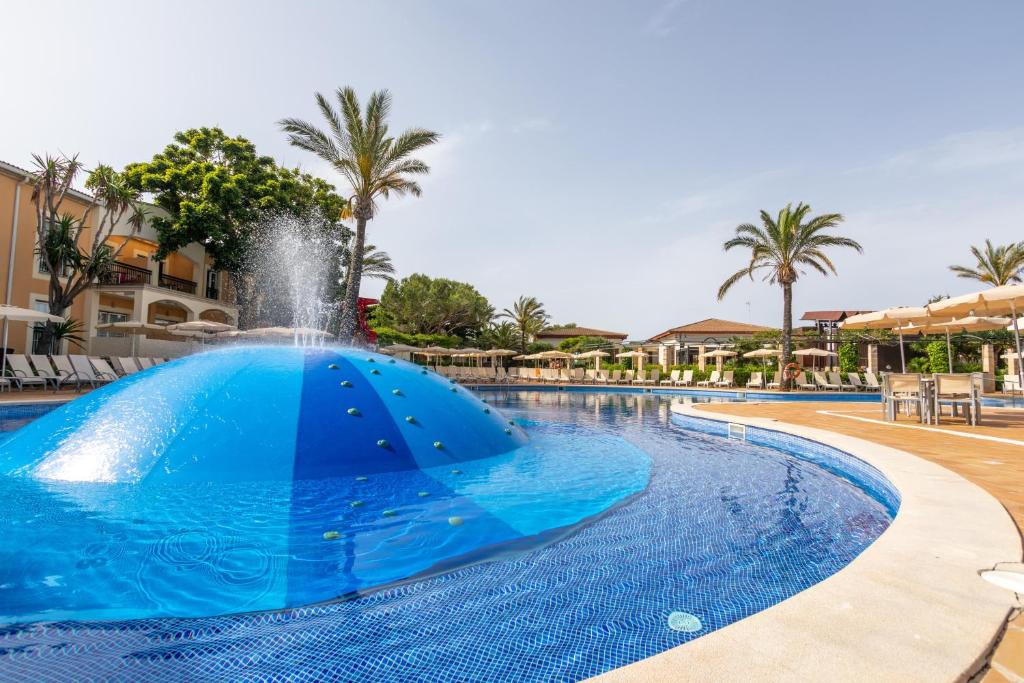 Zafiro Menorca — Swimming pool in Cala'n Bosch, Balearic Islands
