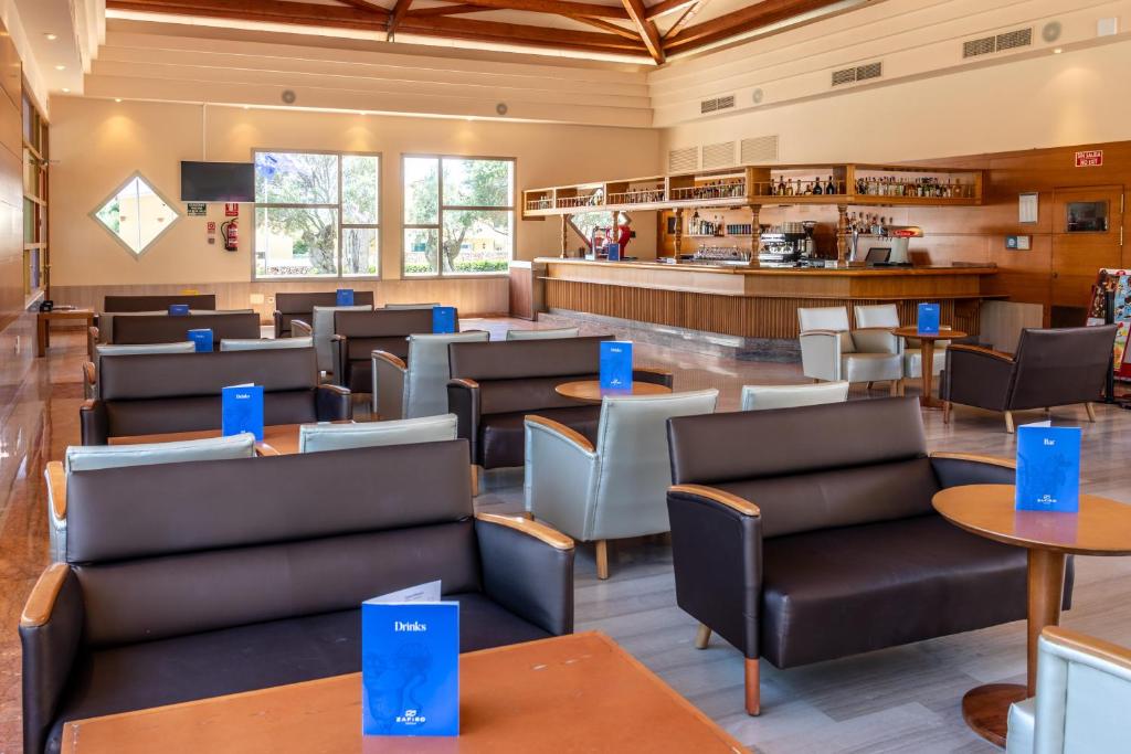 Zafiro Menorca — Restaurant & bars in Cala'n Bosch, Balearic Islands