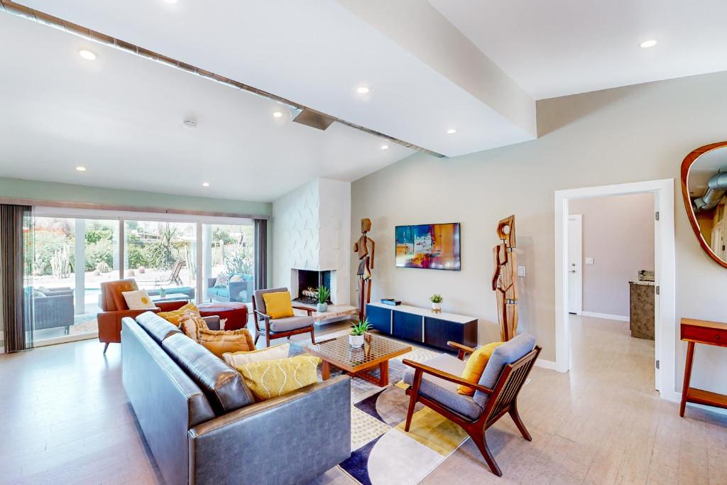 The Sanctuary in the Sun, Palm Springs