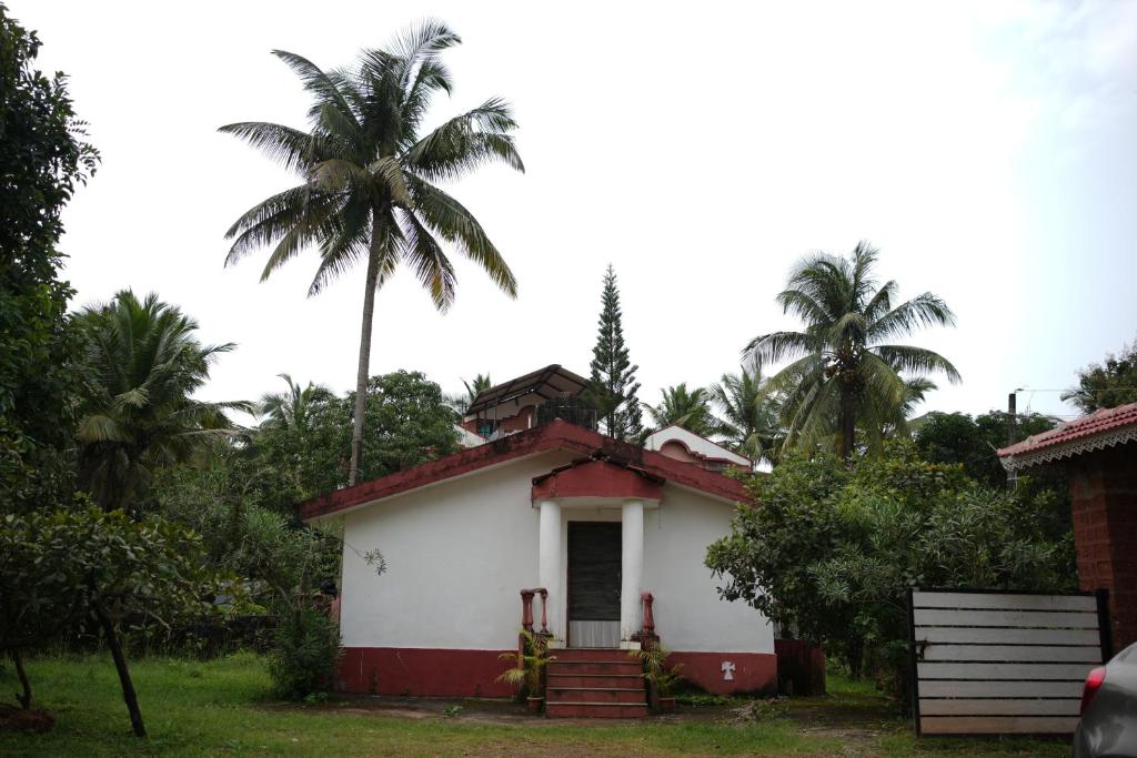 Exterior view, Cabo De Rama Cottage in Goa