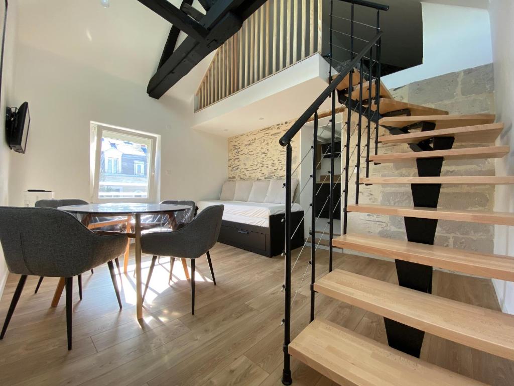 La Douce Angevine - Le Perroquet, Angers