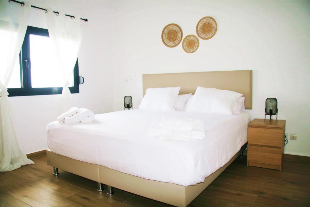 DakarByDays-DBD004-Appartement Amina 3 chambres, Dakar