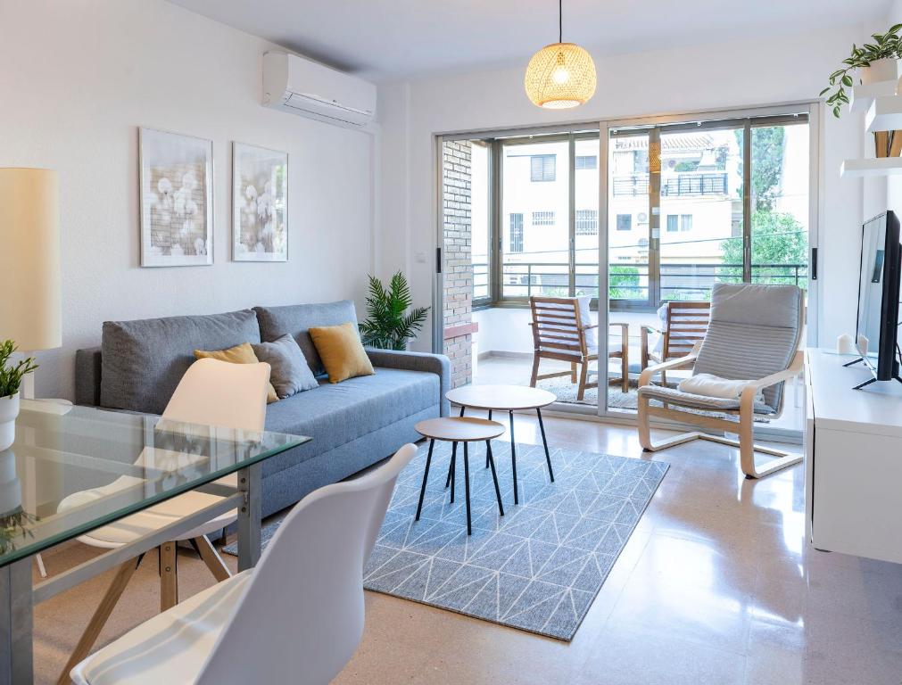 Flat beach terrace - Pool & Parking, Benidorm