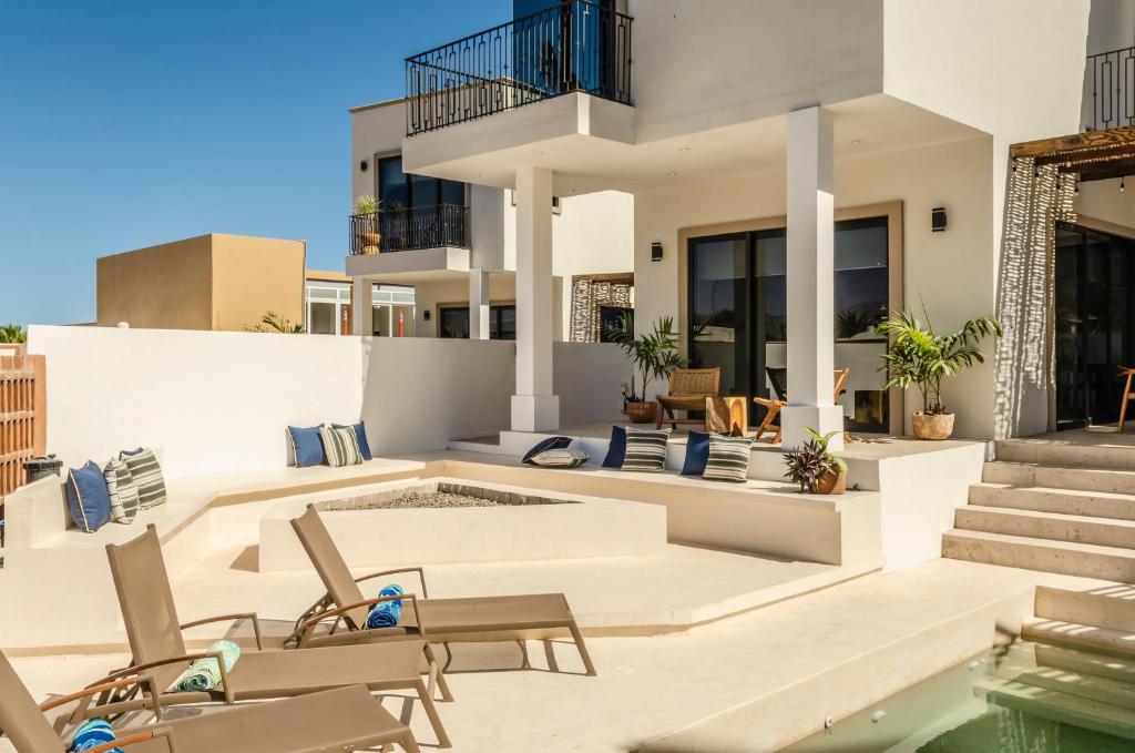 Casa Gallo, Heated Pool, Exclusive Beach & Great Location - 1