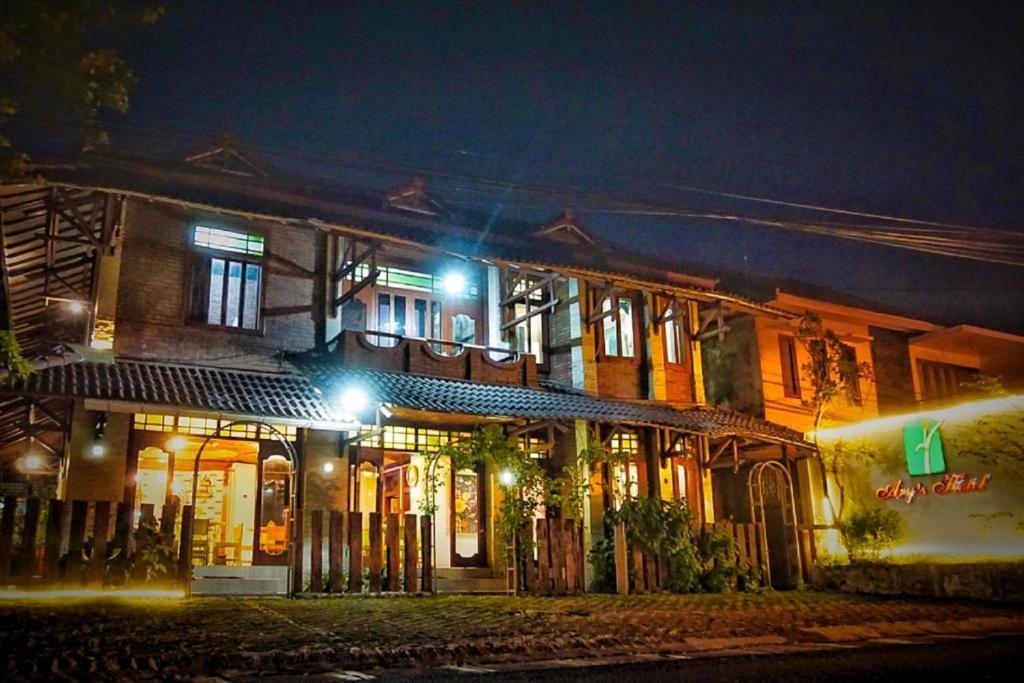 Exterior view, Wisma Ary's Hotel Yogyakarta in Yogyakarta