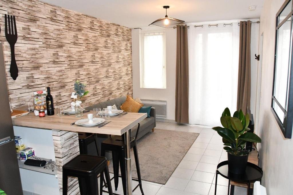 Appartement 32 m2 intra muros - WIFI - Netflix - Bureau - 2