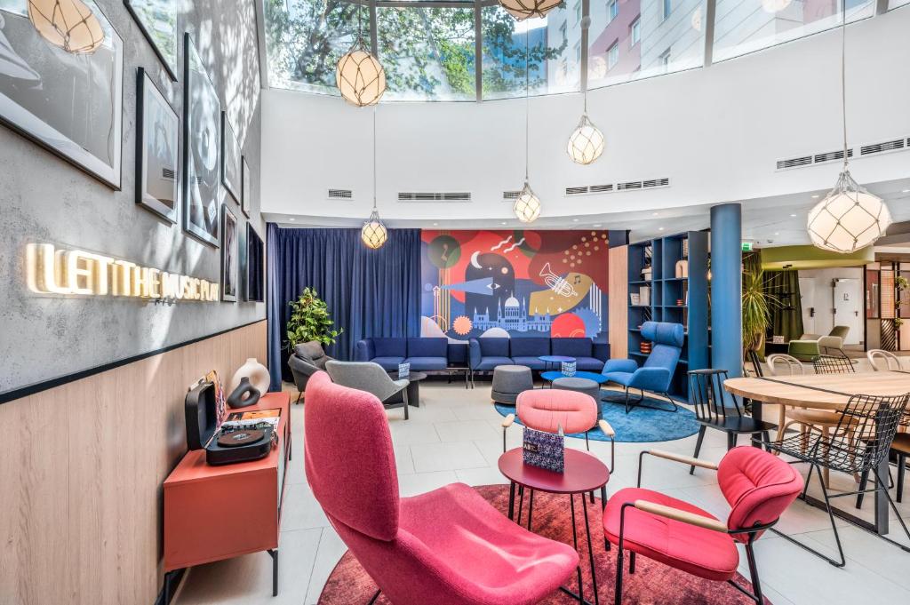 Shared lounge/TV area, Ibis Budapest Centrum Hotel in Budapest