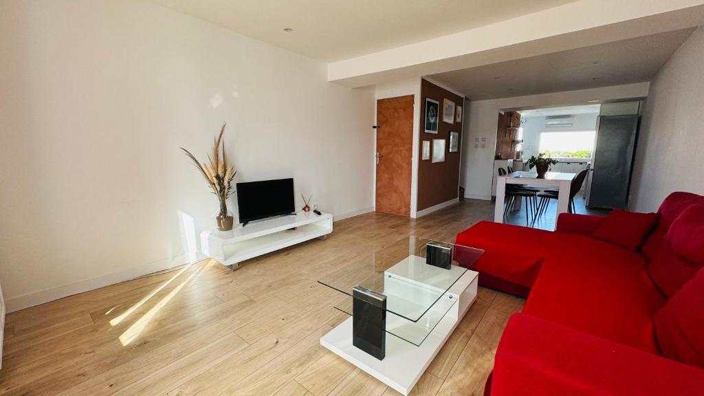 Petite maison, 2 chambres et un jardin