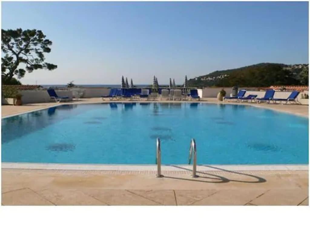 Pool , 150m to beach, seaview - 5