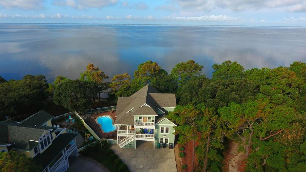 Soundfront, Sound views! Private Pool, Community Amenities, 504, Lost N' Sound, Corolla