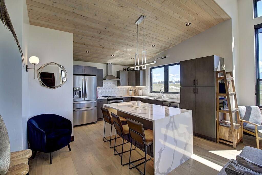 Modern Wintercrest Oasis, Kalispell