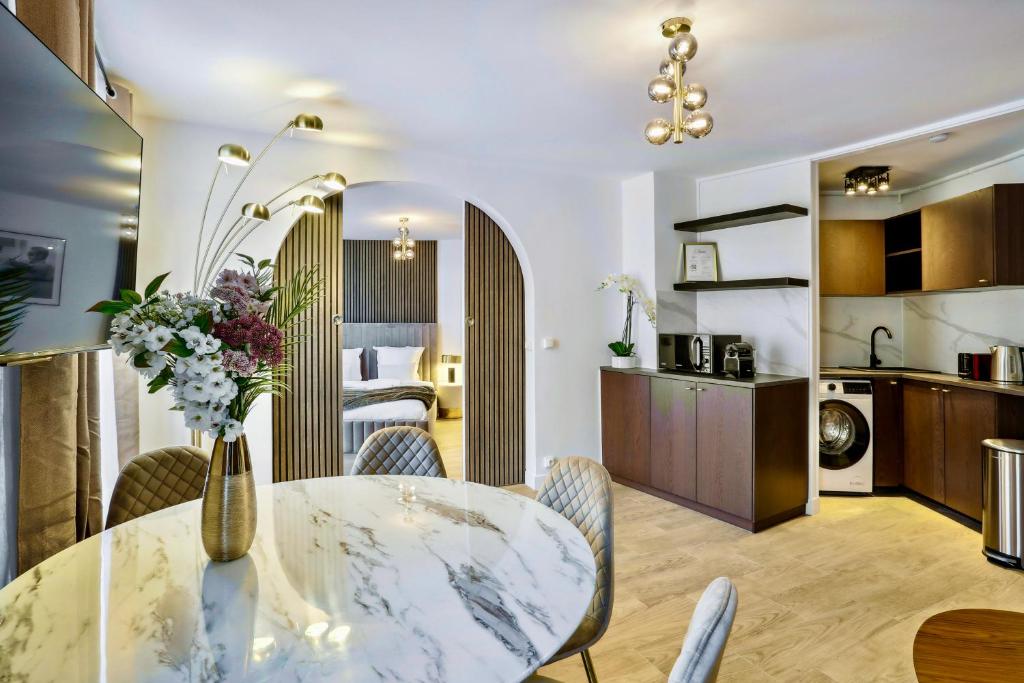 Beautiful 2BDR near the Eiffel Tower - 3