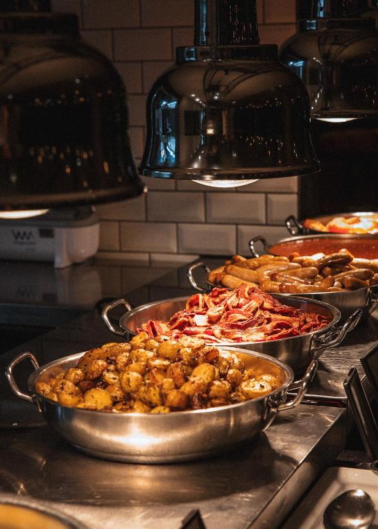 طعام و مشروبات