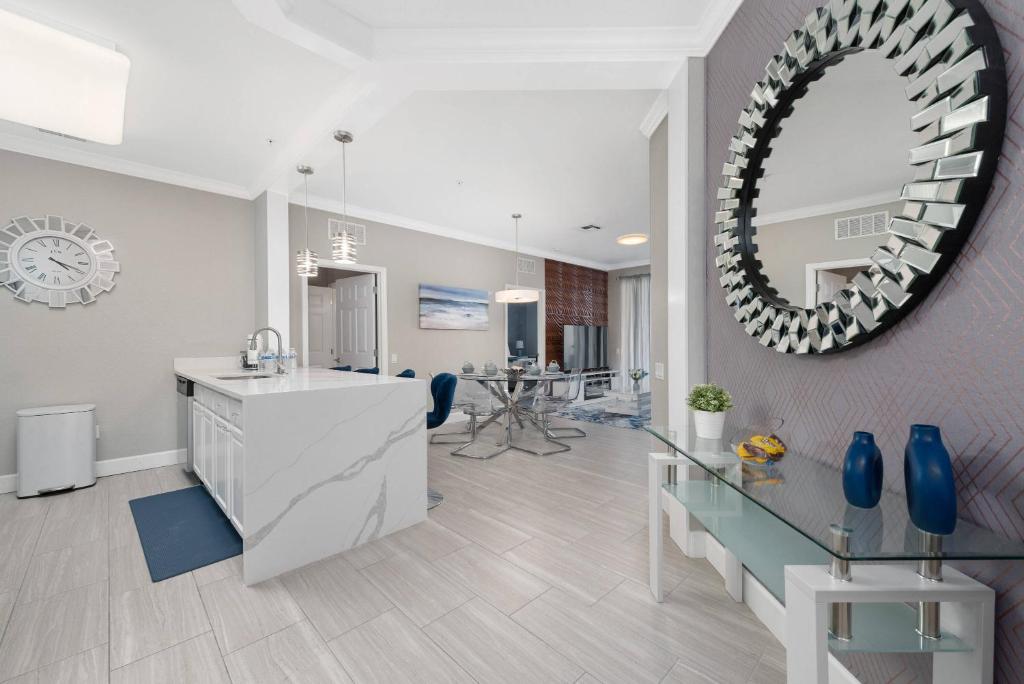 Apartment with a electric fireplace, Orlando