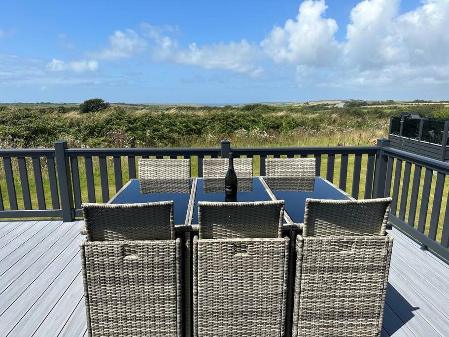 Modern Lodge with Amazing Views photo 4
