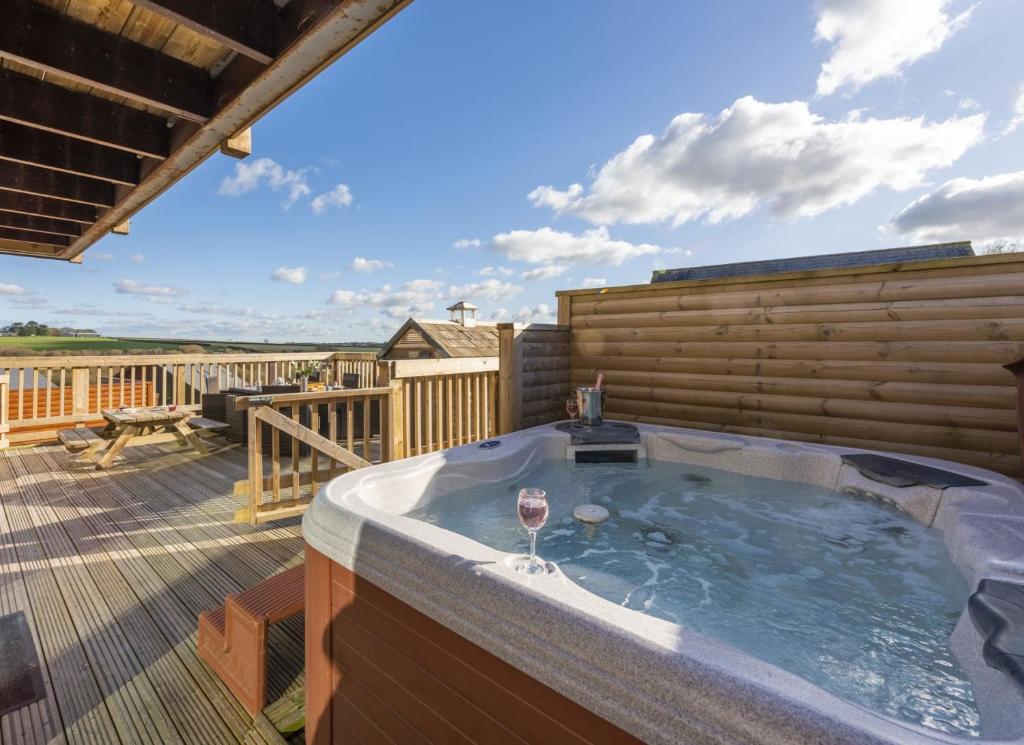 Lodge 40, Retallack Resort & Spa, Saint Columb Major