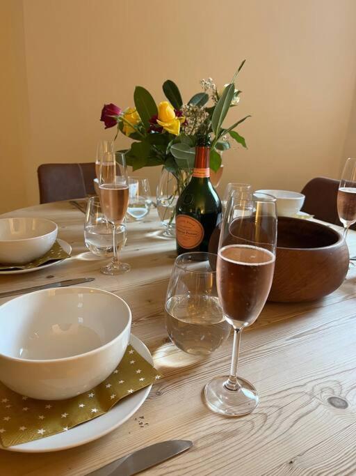 Chelston Grange Torquay Near the Beach with Private Garden & Parking photo 6