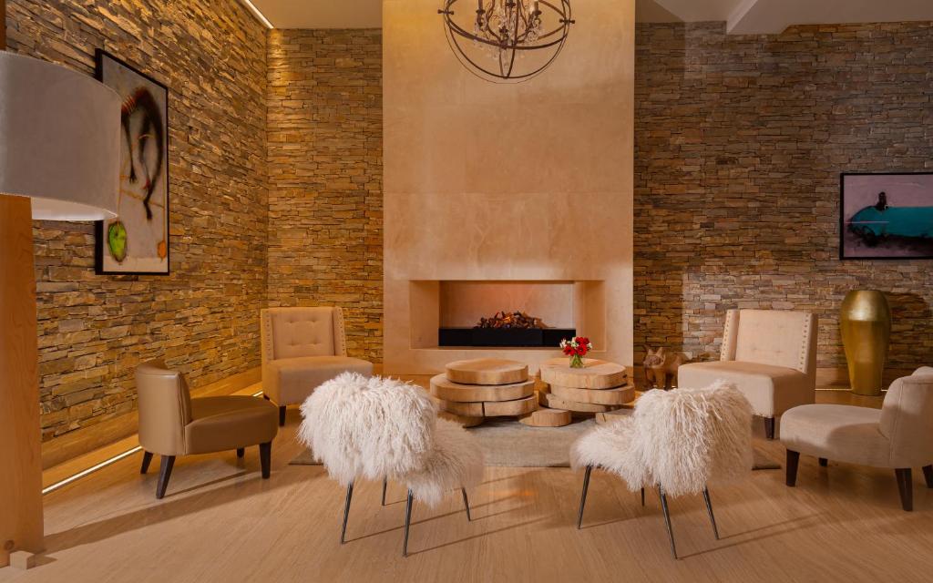Bar/lounge